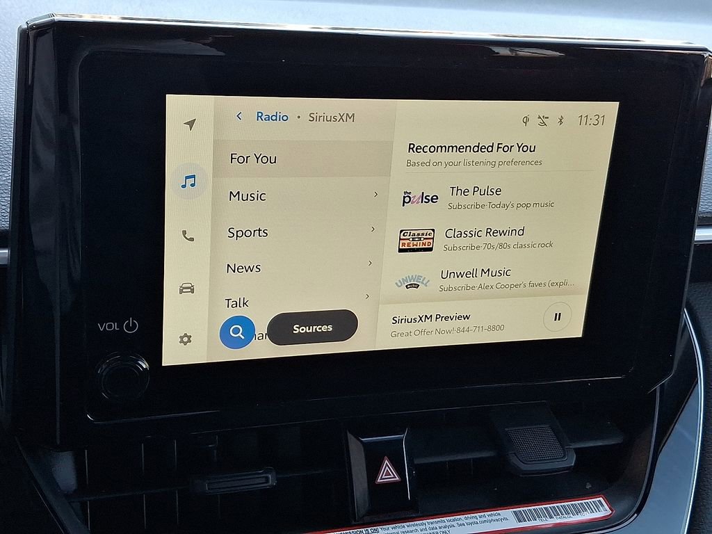 Used 2024 Toyota Corolla Cross LE image 3