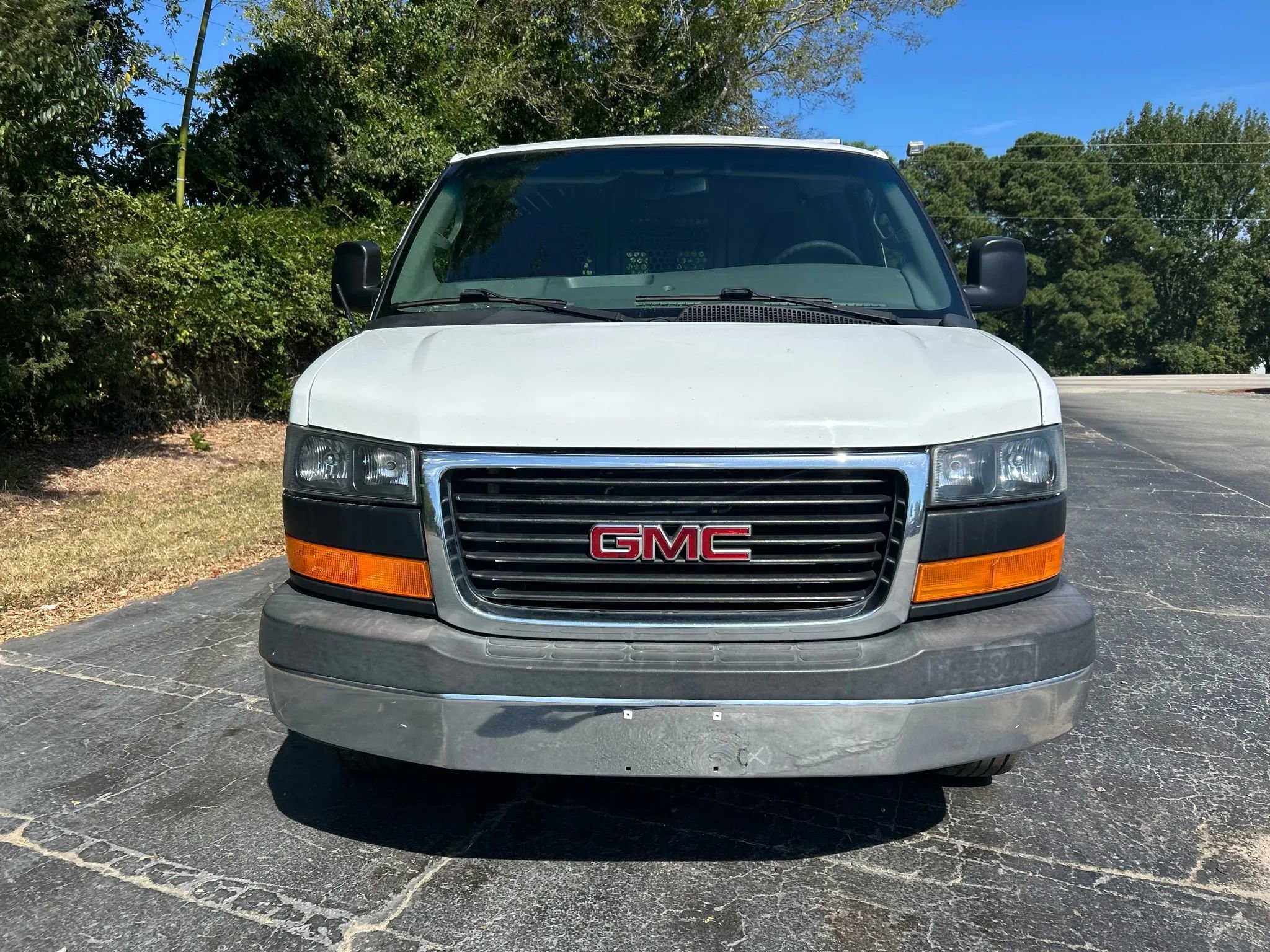 Used 2017 GMC Savana 2500 Van 3D image 4