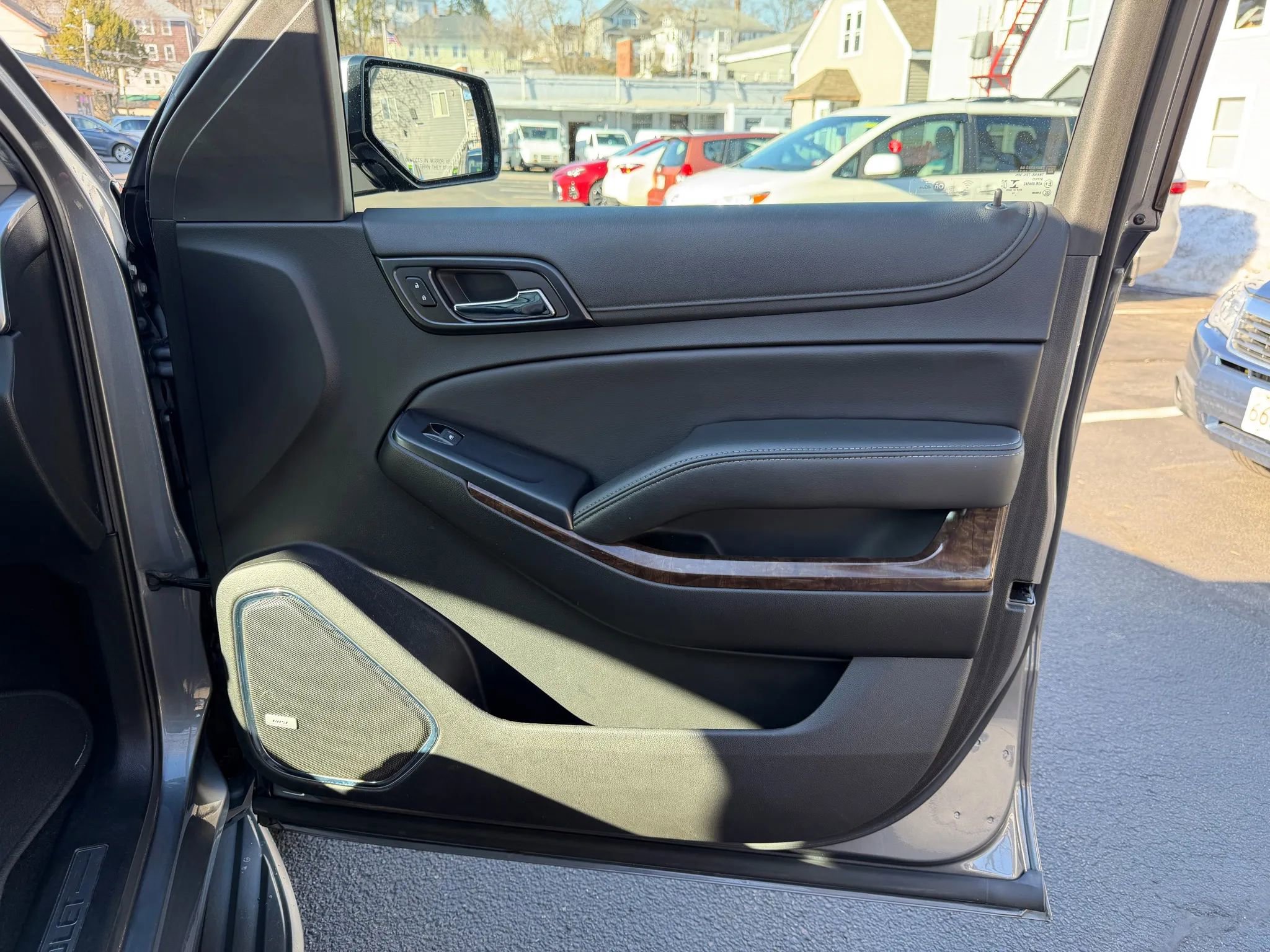 Used 2018 Chevrolet Tahoe LT image 40