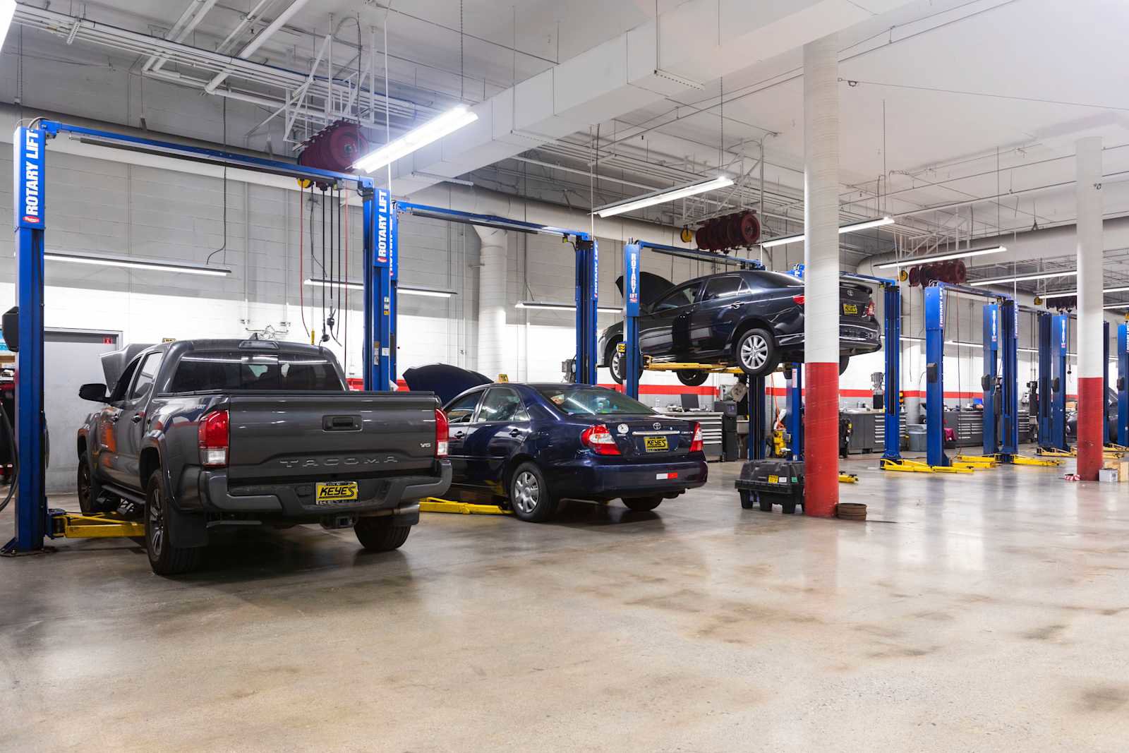 Used 2020 Nissan Rogue SV image 39