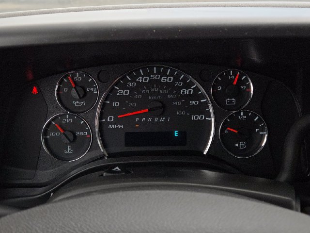 New 2025 Chevrolet Express 3500 w/ Driver Convenience Package RWD image 31
