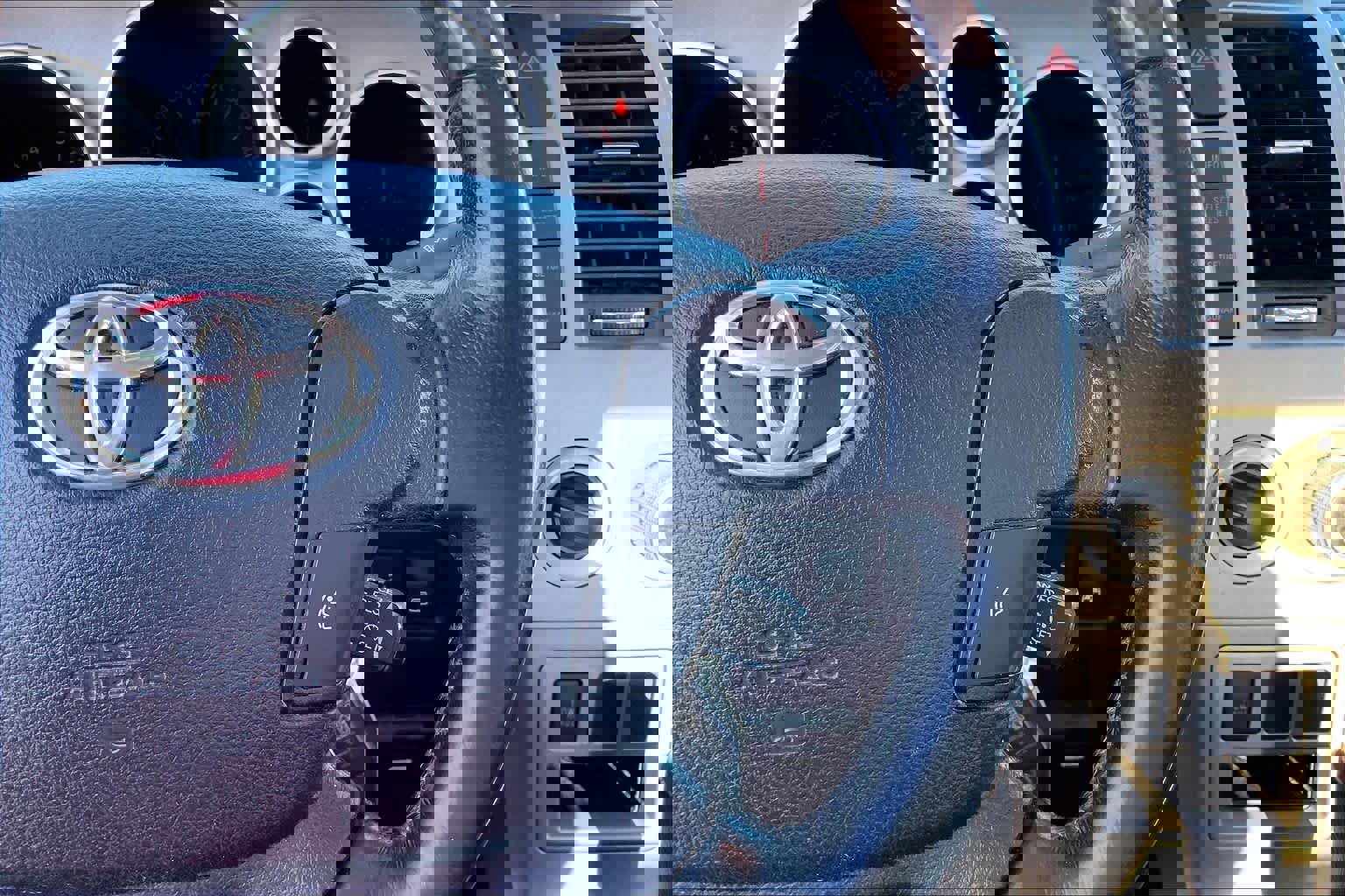 Used 2011 Toyota Tundra Limited w/ Platinum Pkg image 25