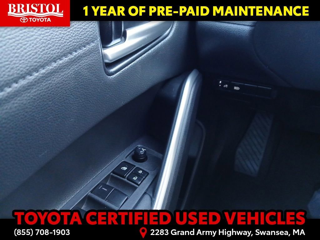 Certified 2024 Toyota Corolla Cross XLE image 20