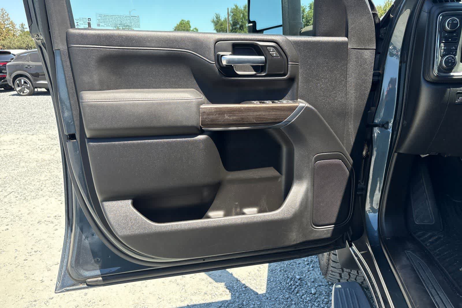 Used 2020 Chevrolet Silverado 2500 LT w/ Convenience Package AWD/4WD image 15