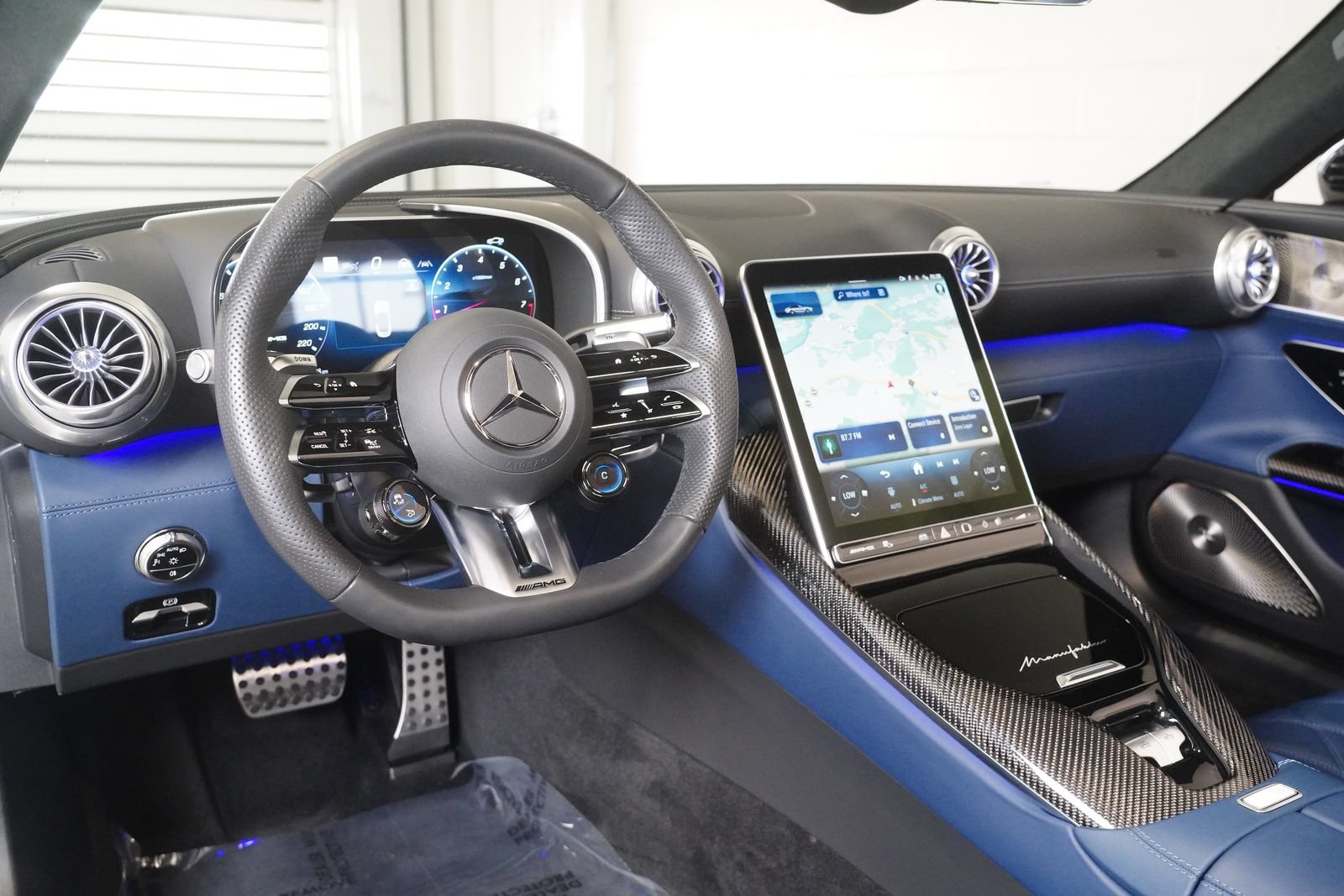 Certified 2026 Mercedes-Benz SL 63 AMG 4MATIC image 17