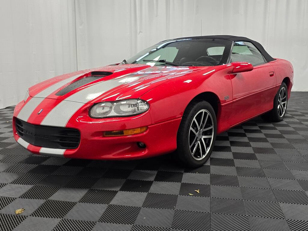 Used 2002 Chevrolet Camaro Z28 w/ SS Performance/Appearance Pkg RWD image 1