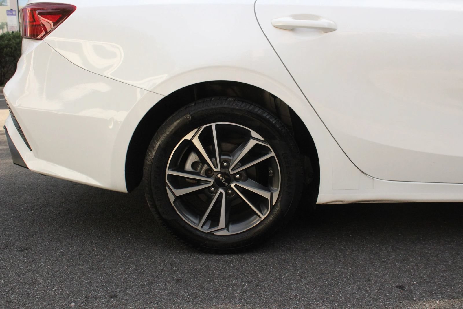 Used 2022 Kia Forte LXS FWD image 5