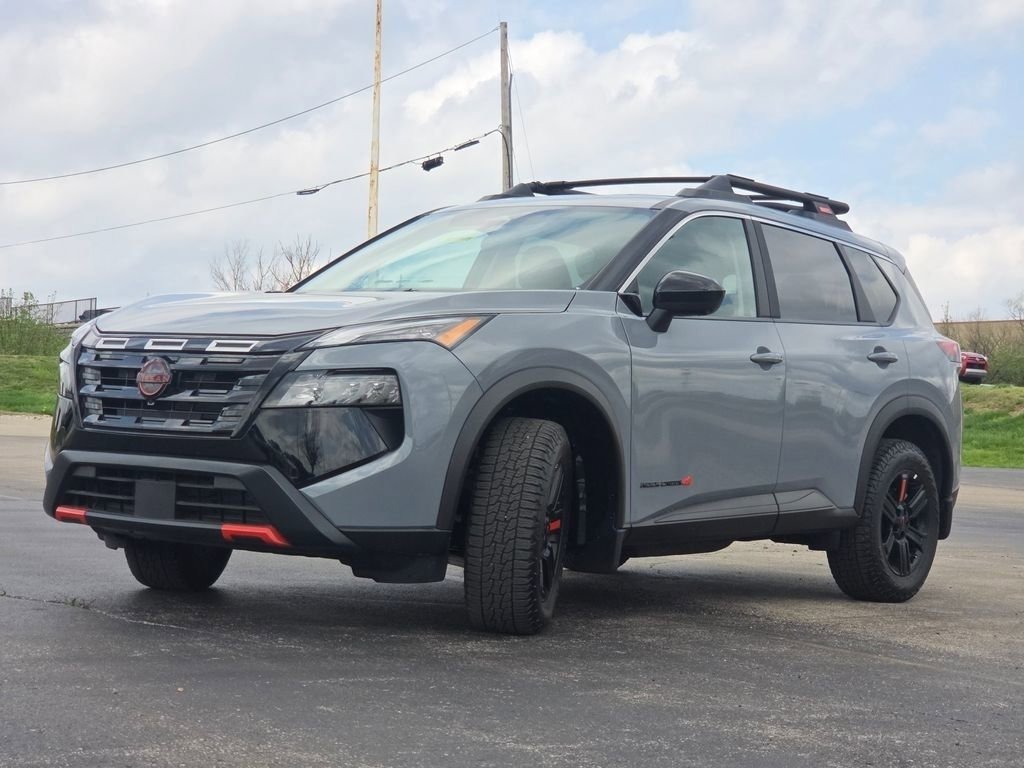 Used 2025 Nissan Rogue SV image 22