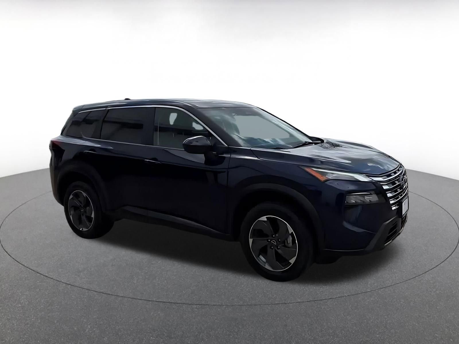 Used 2025 Nissan Rogue SV FWD image 2