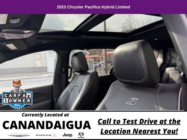 Used 2023 Chrysler Pacifica Limited w/ S Appearance Package FWD image 11