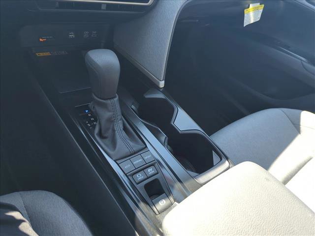 Used 2025 Toyota Camry LE w/ Convenience Package image 11