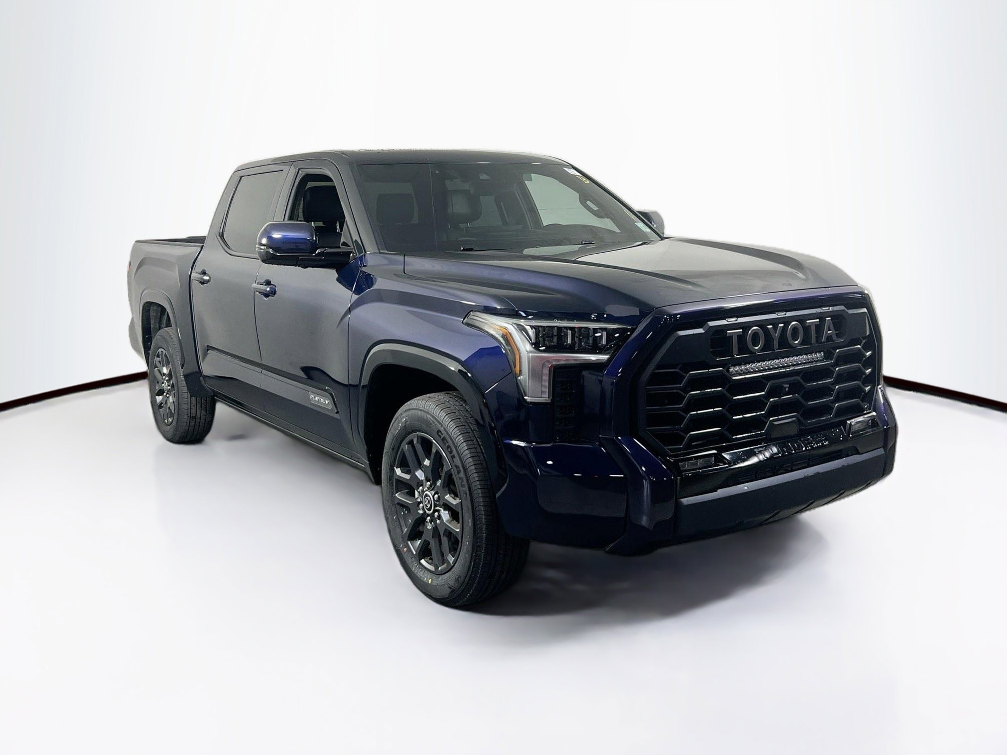 Used 2023 Toyota Tundra Platinum image 3