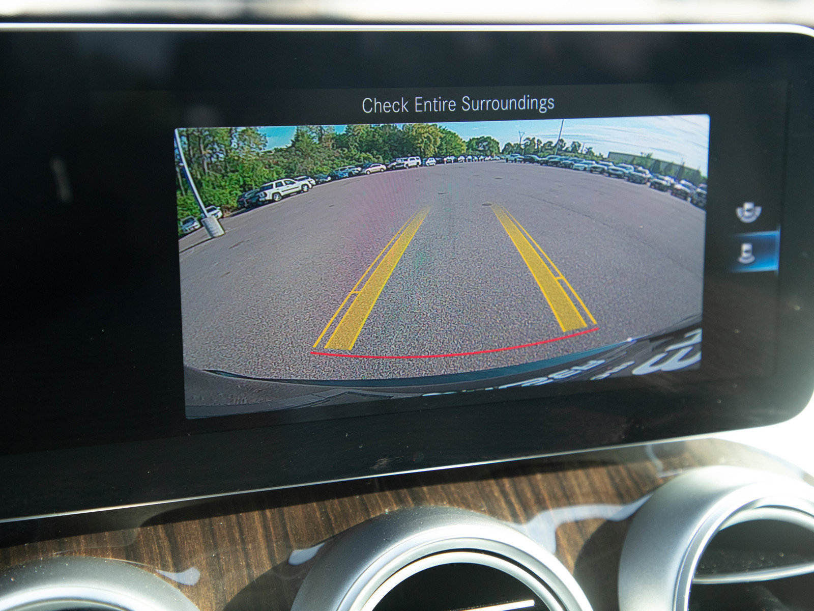 Used 2020 Mercedes-Benz GLC 300 4MATIC image 25