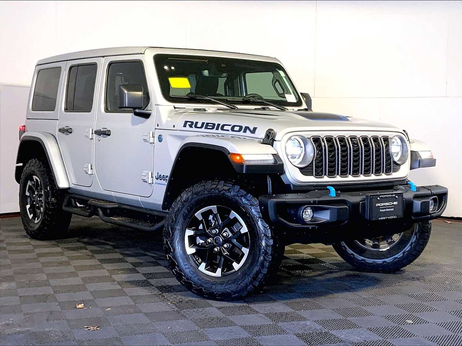 Used 2024 Jeep Wrangler Unlimited Rubicon 4xe AWD/4WD image 9