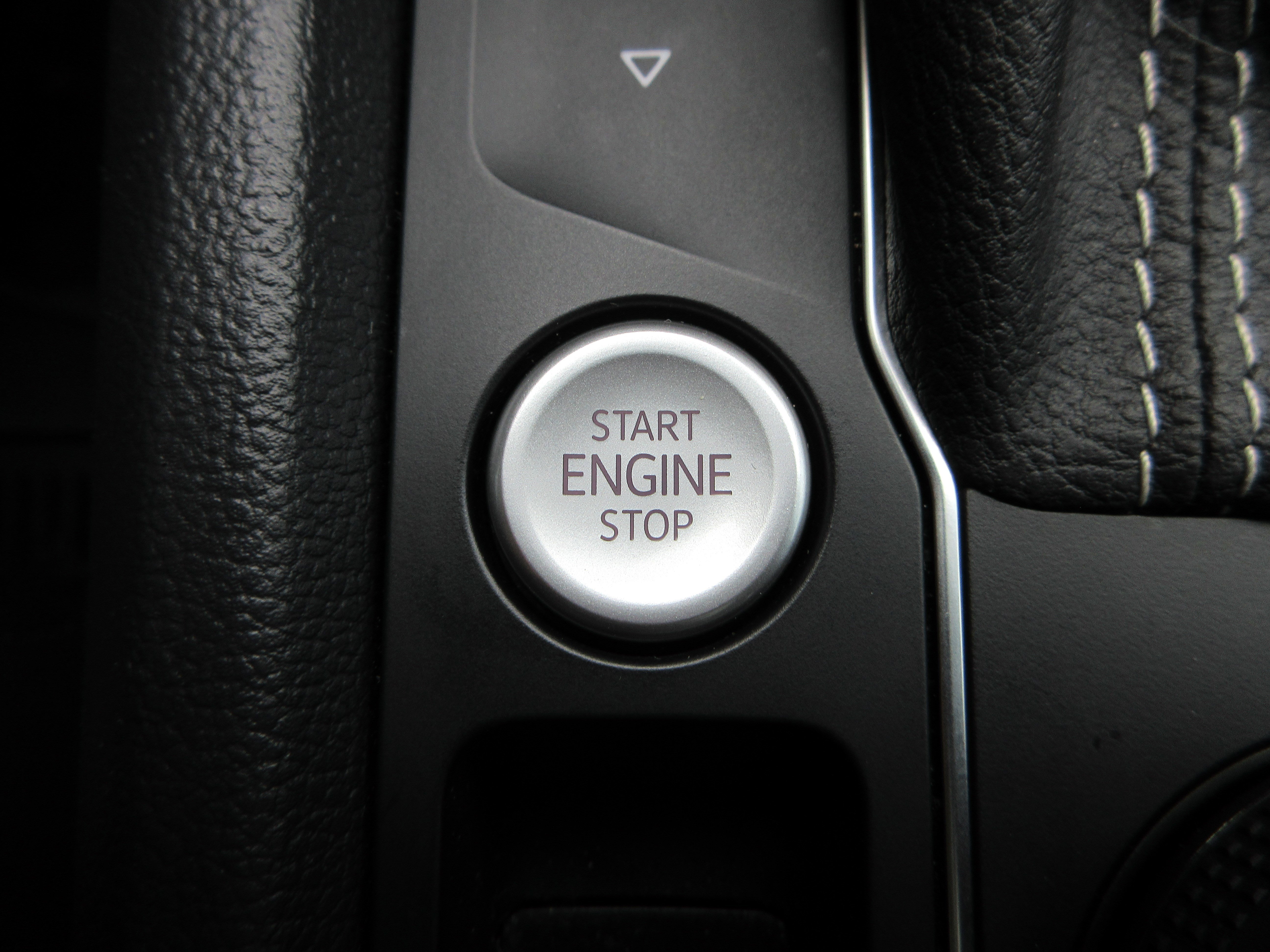 Used 2022 Volkswagen Atlas Cross Sport SEL Premium R-Line image 53