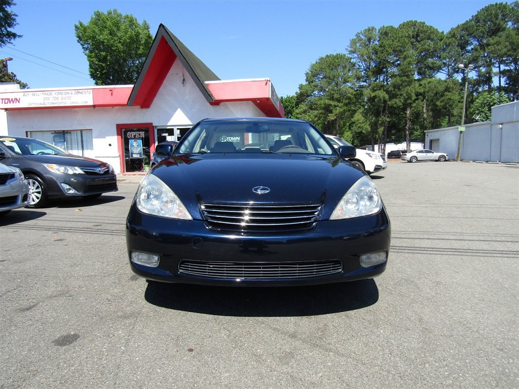 Used 2004 Lexus ES 330 FWD image 3
