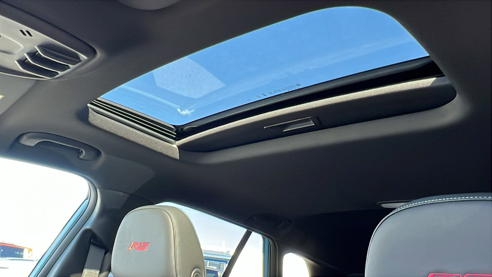 New 2026 Chevrolet Trax RS w/ Sunroof Package image 29