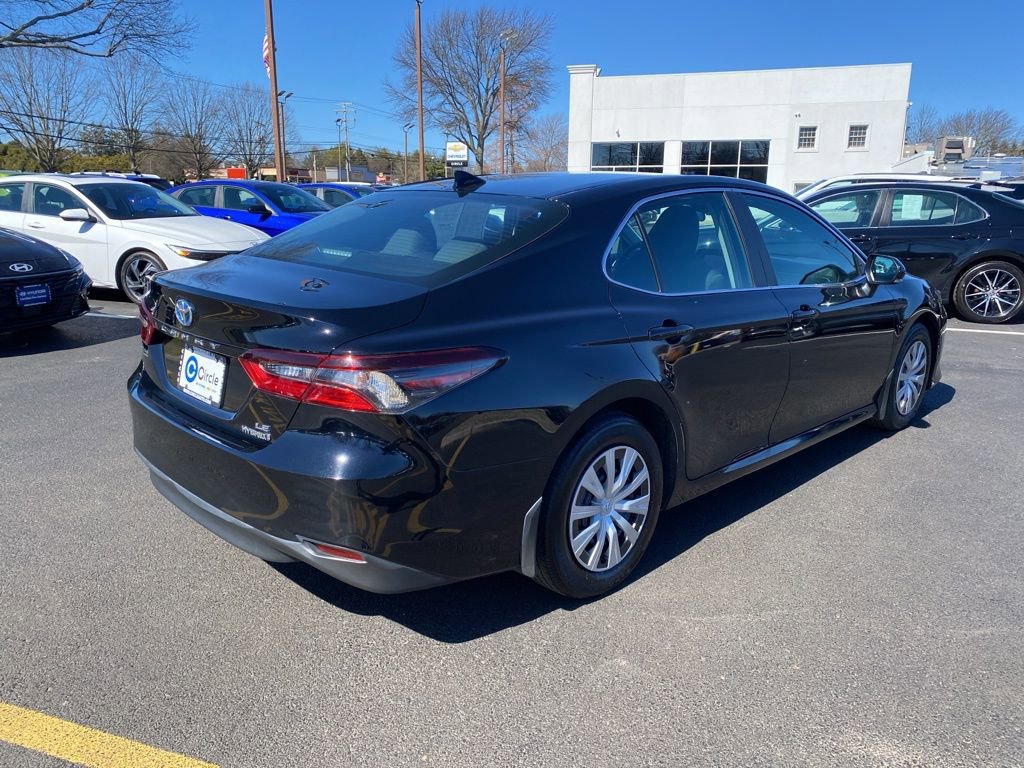 Used 2022 Toyota Camry LE w/ Cold Weather Package image 4