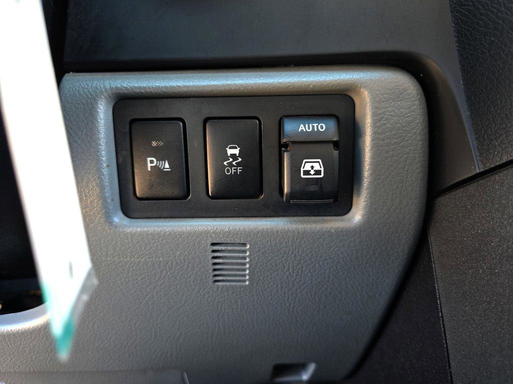 Used 2018 Toyota Sequoia SR5 w/ Carpet Mat Package AWD/4WD image 21