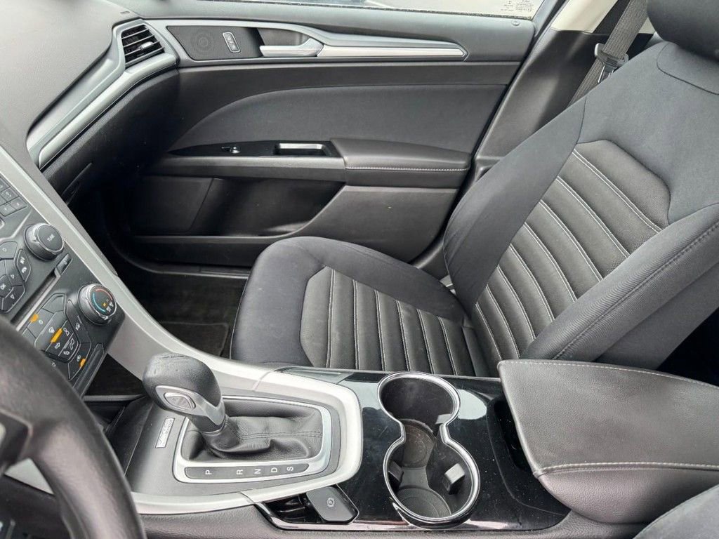 Used 2014 Ford Fusion SE FWD image 13