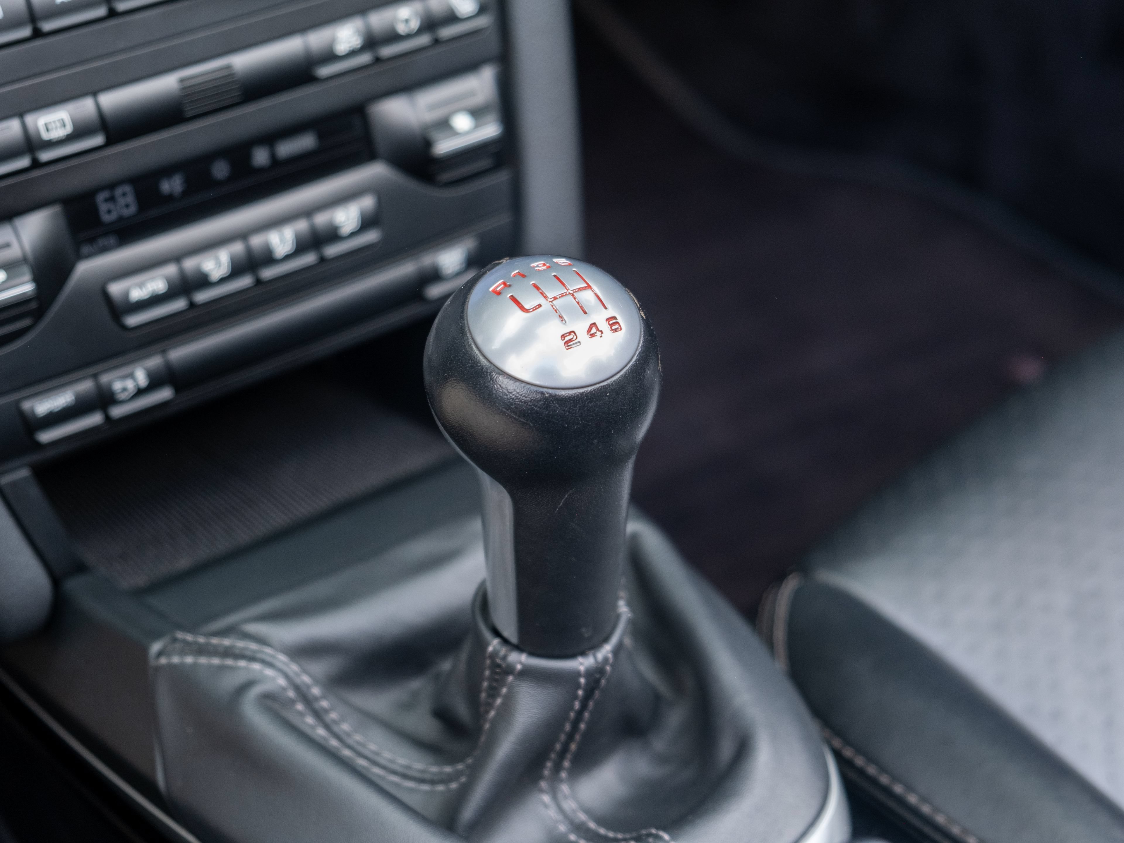 Used 2011 Porsche Boxster Spyder RWD image 32