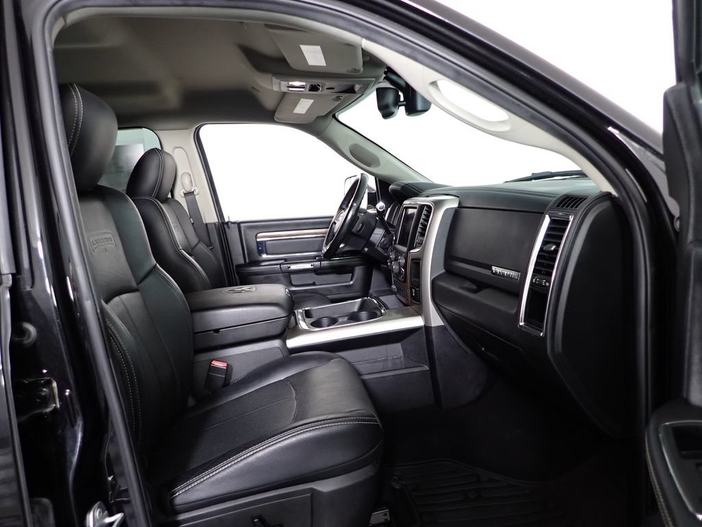 Used 2018 RAM 3500 Laramie AWD/4WD image 38