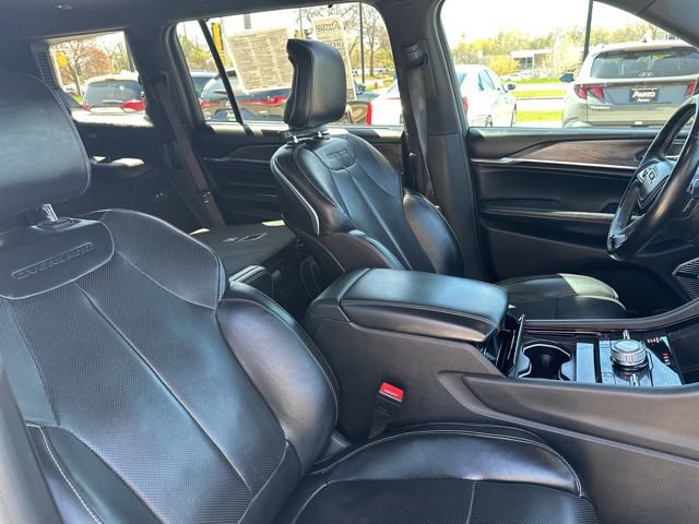 Used 2022 Jeep Grand Cherokee L Overland w/ Advanced Protech Group III AWD/4WD image 16
