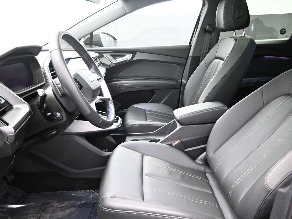 Used 2024 Audi Q4 e-tron Premium Plus w/ Premium Plus AWD/4WD image 8
