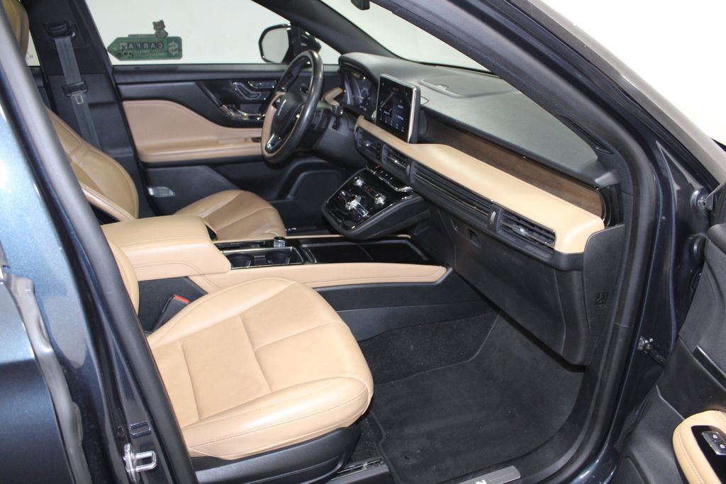 Used 2020 Lincoln Corsair Reserve image 29