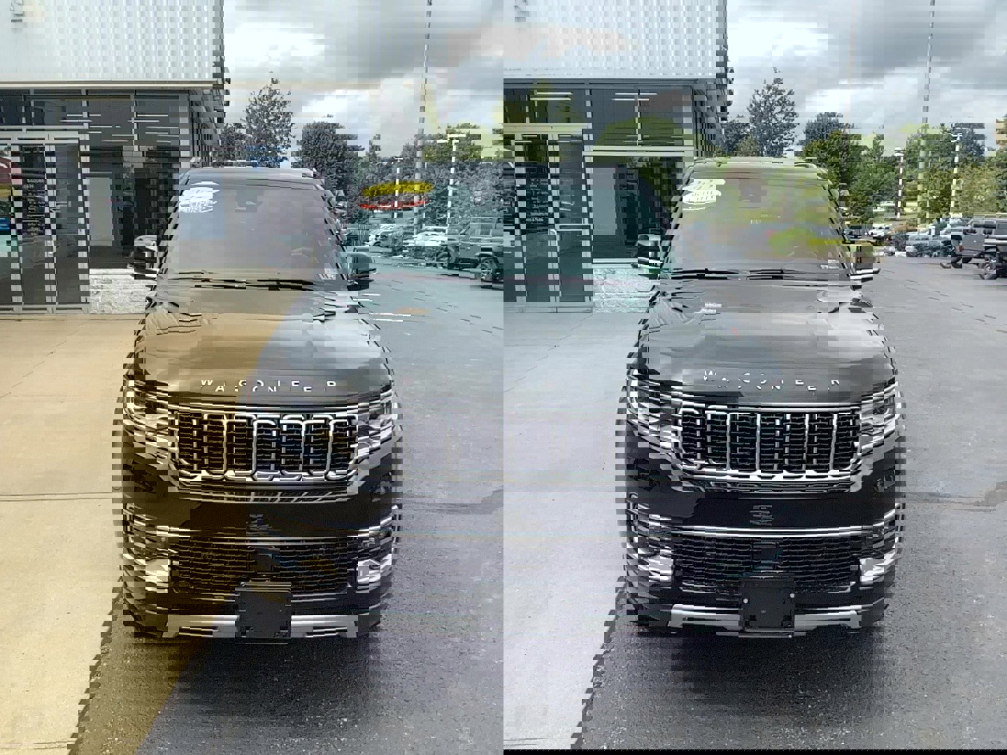 Used 2022 Jeep Wagoneer Series II image 2