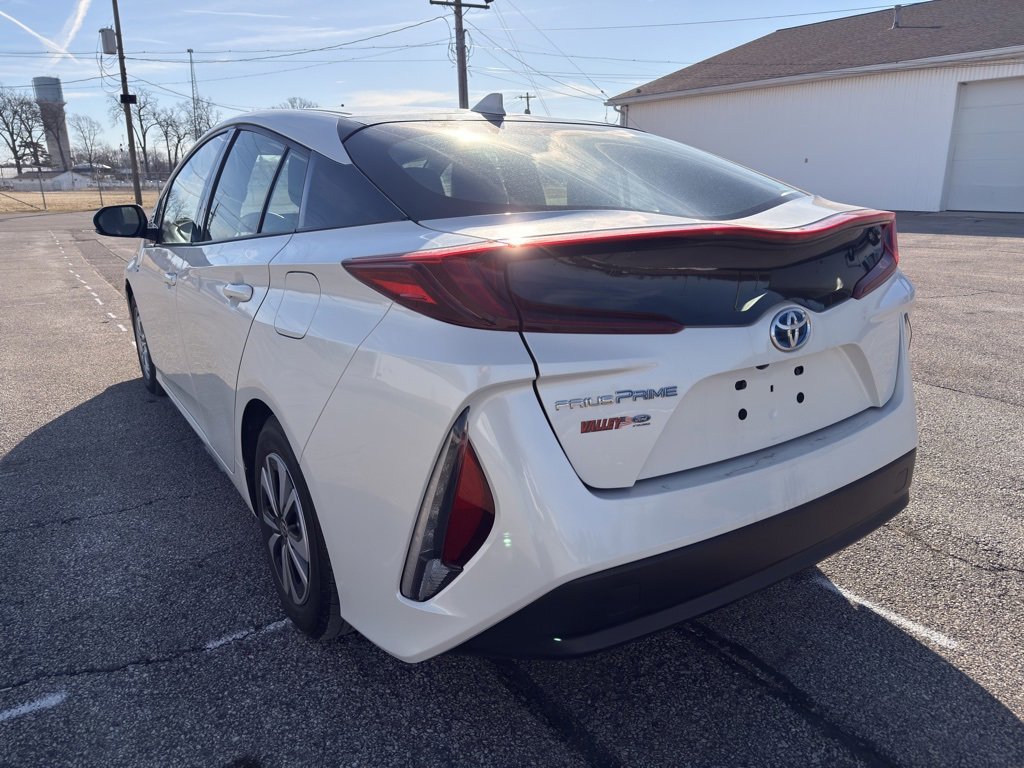 Used 2018 Toyota Prius Prime Premium image 12