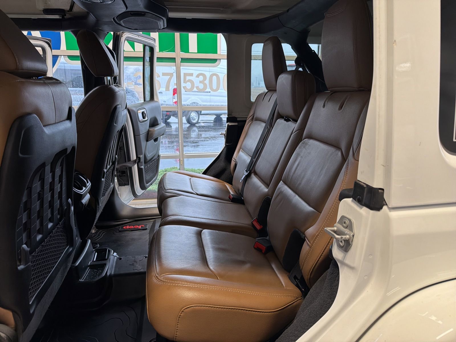 Used 2021 Jeep Wrangler Unlimited Rubicon image 14