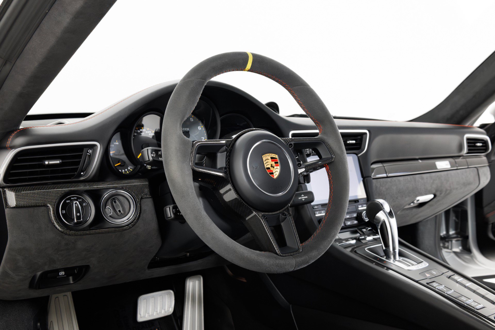 Used 2018 Porsche 911 GT2 RS RWD image 18