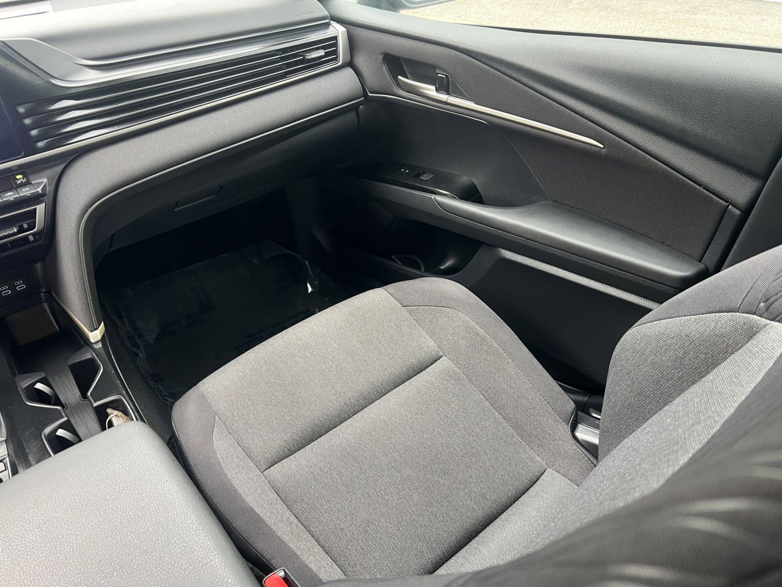 Used 2025 Toyota Camry LE image 35