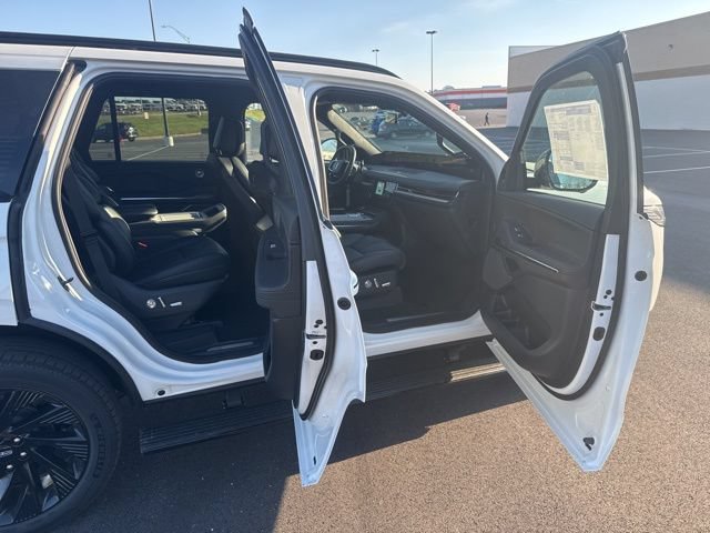 New 2026 Lincoln Navigator Reserve w/ Jet Appearance Package AWD/4WD image 11
