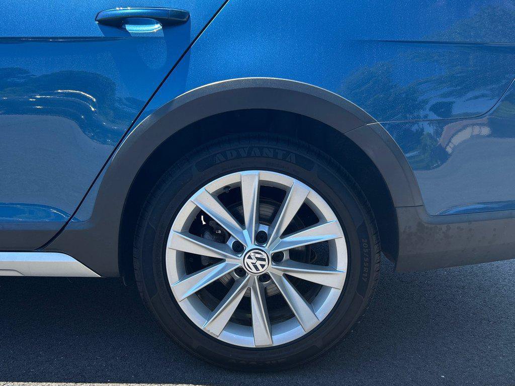 Used 2017 Volkswagen Golf Alltrack SEL AWD/4WD image 14