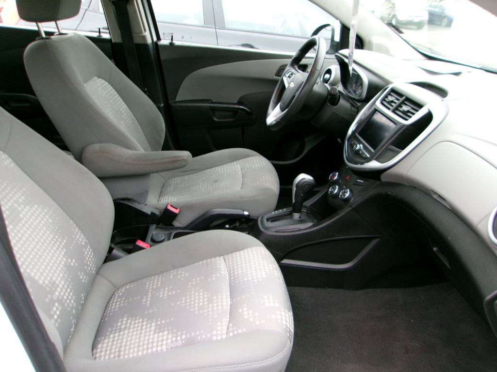 Used 2020 Chevrolet Sonic LT image 16