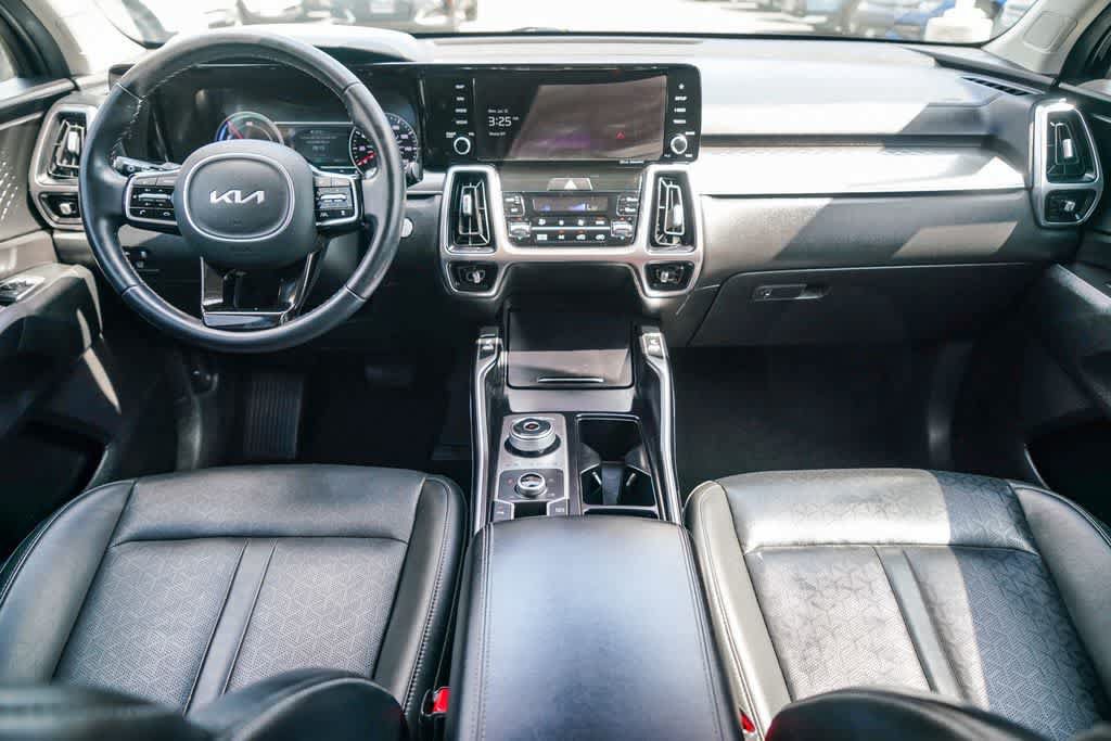 Certified 2023 Kia Sorento EX AWD/4WD image 11