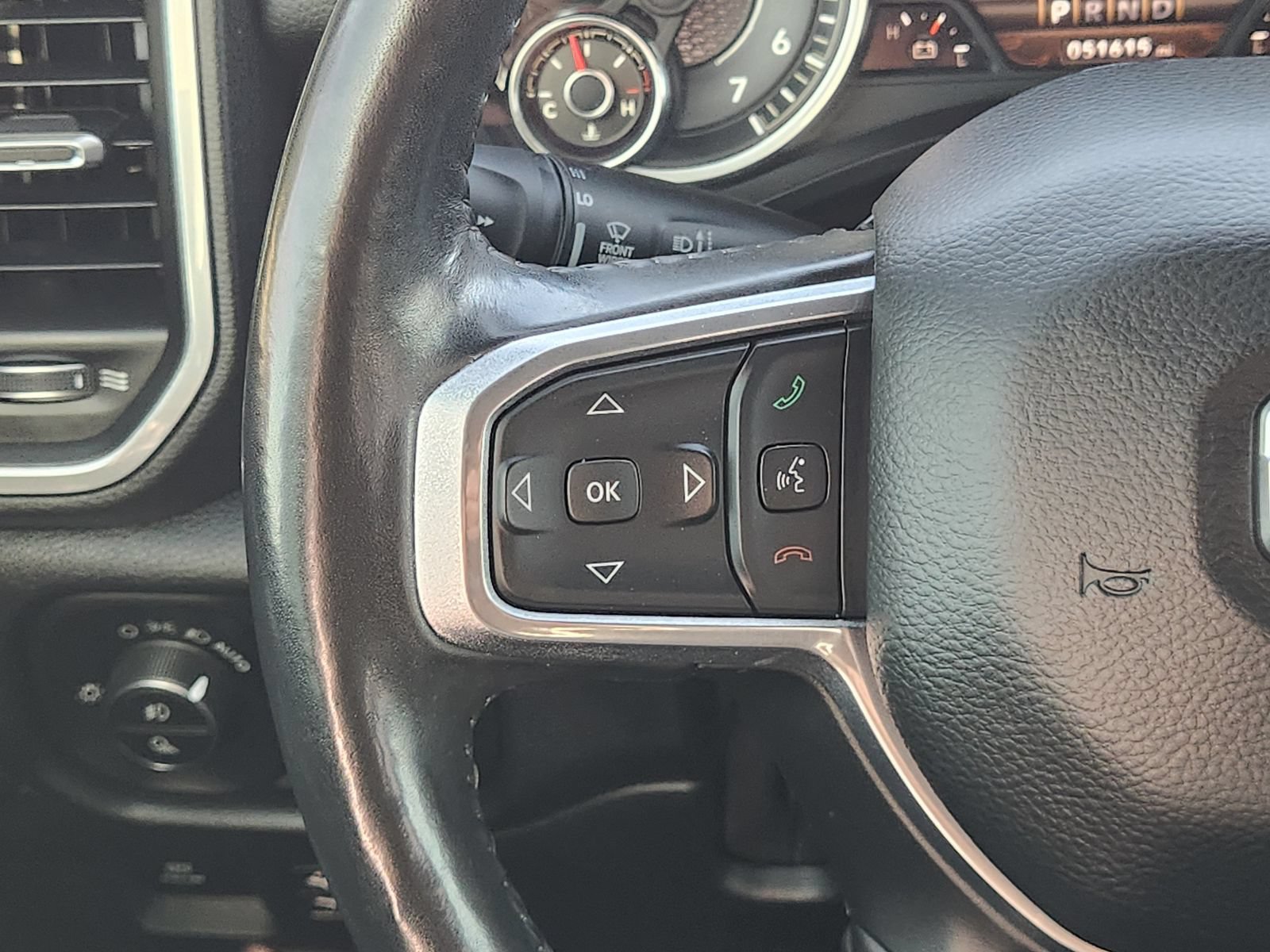 Used 2020 RAM 1500 Laramie w/ Sport Appearance Package AWD/4WD image 28
