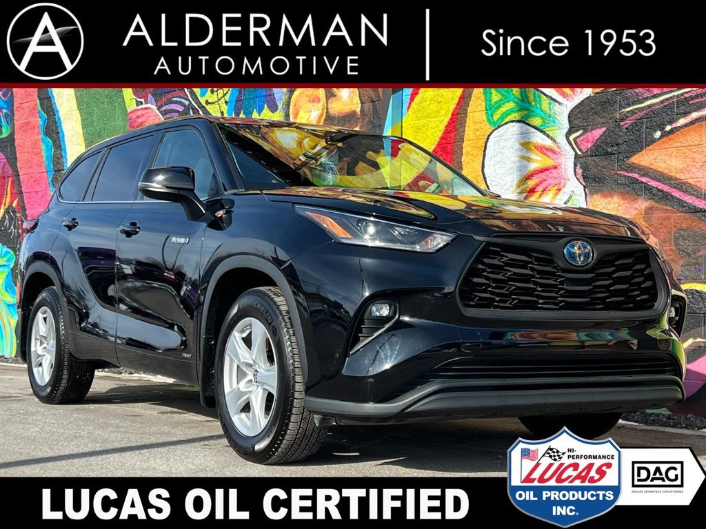 Used 2021 Toyota Highlander LE