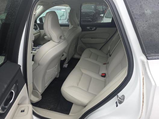 Used 2024 Volvo XC60 B5 Plus w/ Protection Package Premier AWD/4WD image 8