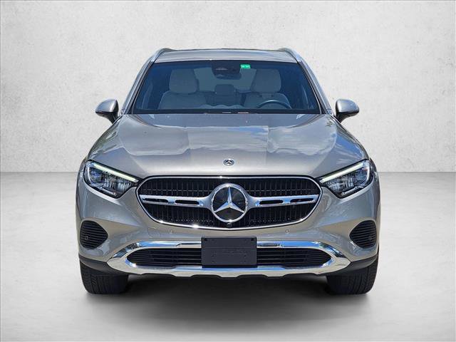 Used 2023 Mercedes-Benz GLC 300 image 2