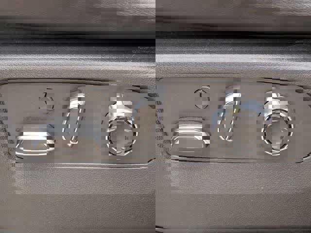 Used 2023 Cadillac Escalade ESV Sport Platinum image 17