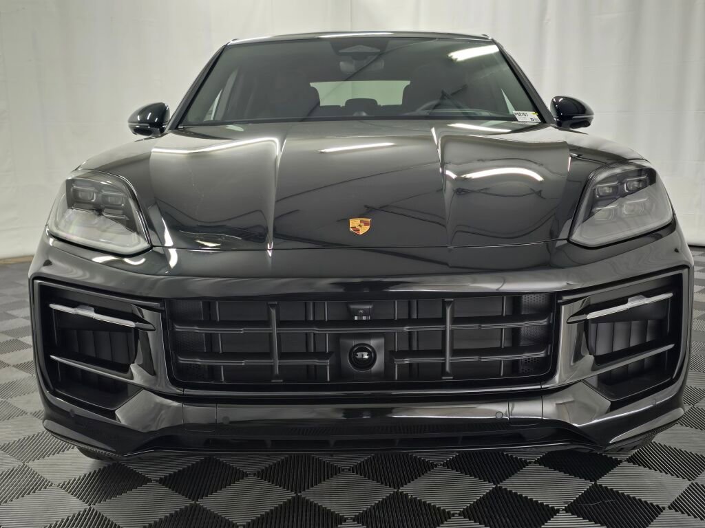 New 2026 Porsche Cayenne GTS image 10
