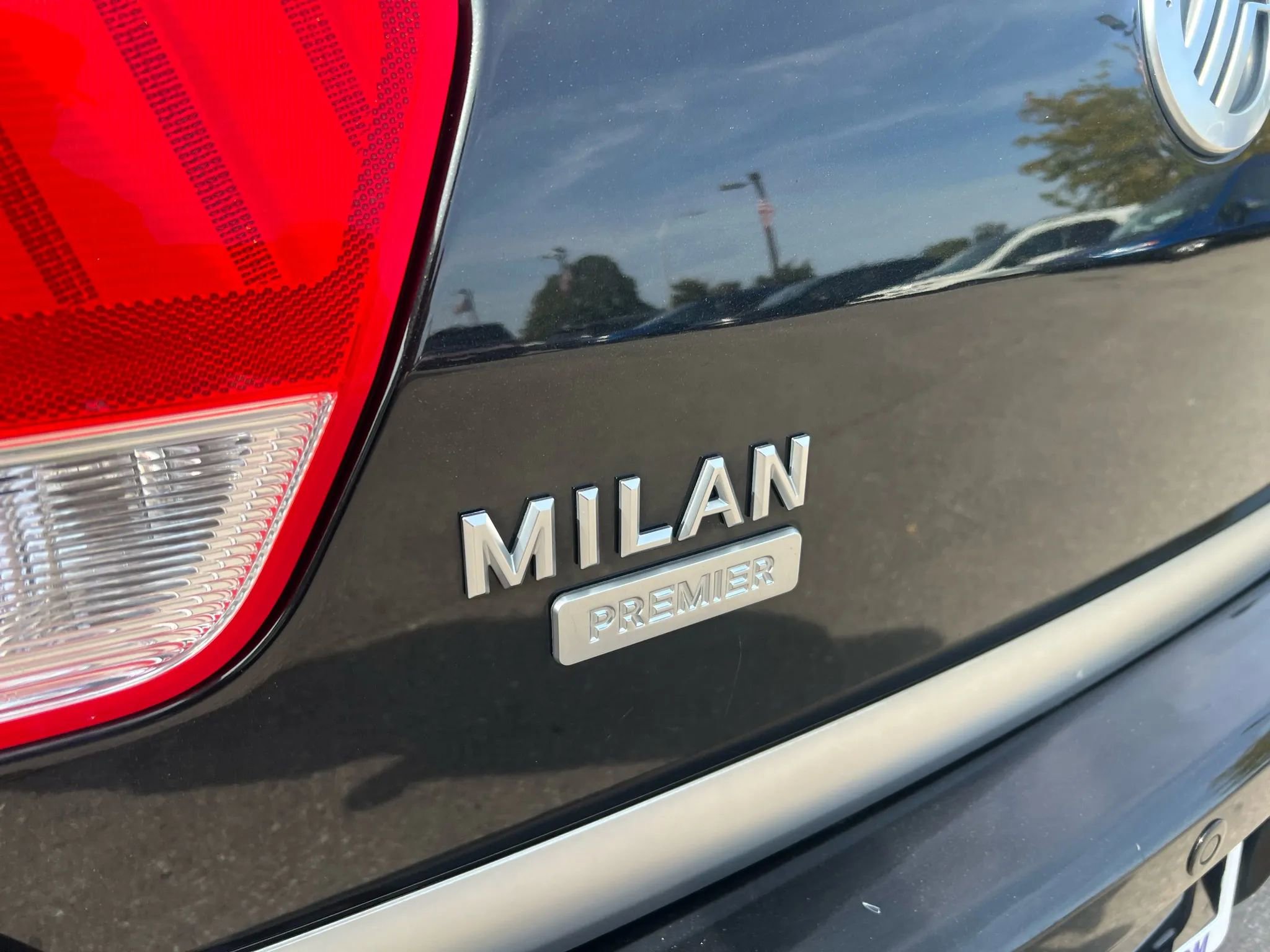 Used 2011 Mercury Milan Premier image 9