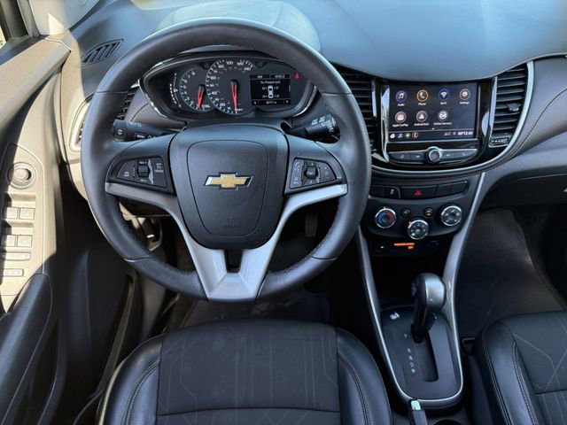 Used 2021 Chevrolet Trax LT w/ LT Convenience Package image 13
