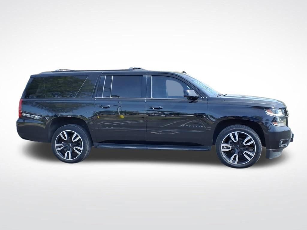 Used 2019 Chevrolet Suburban Premier w/ RST 6.2L Performance Edition AWD/4WD image 9