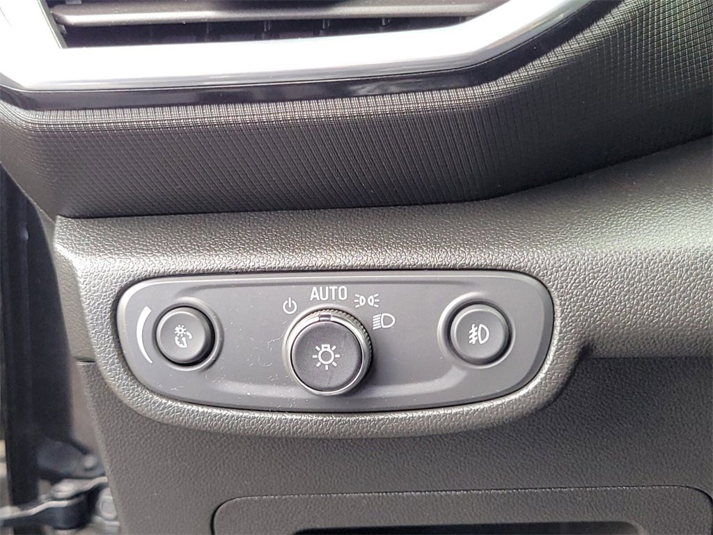 Used 2023 Chevrolet TrailBlazer LT w/ Convenience Package image 23