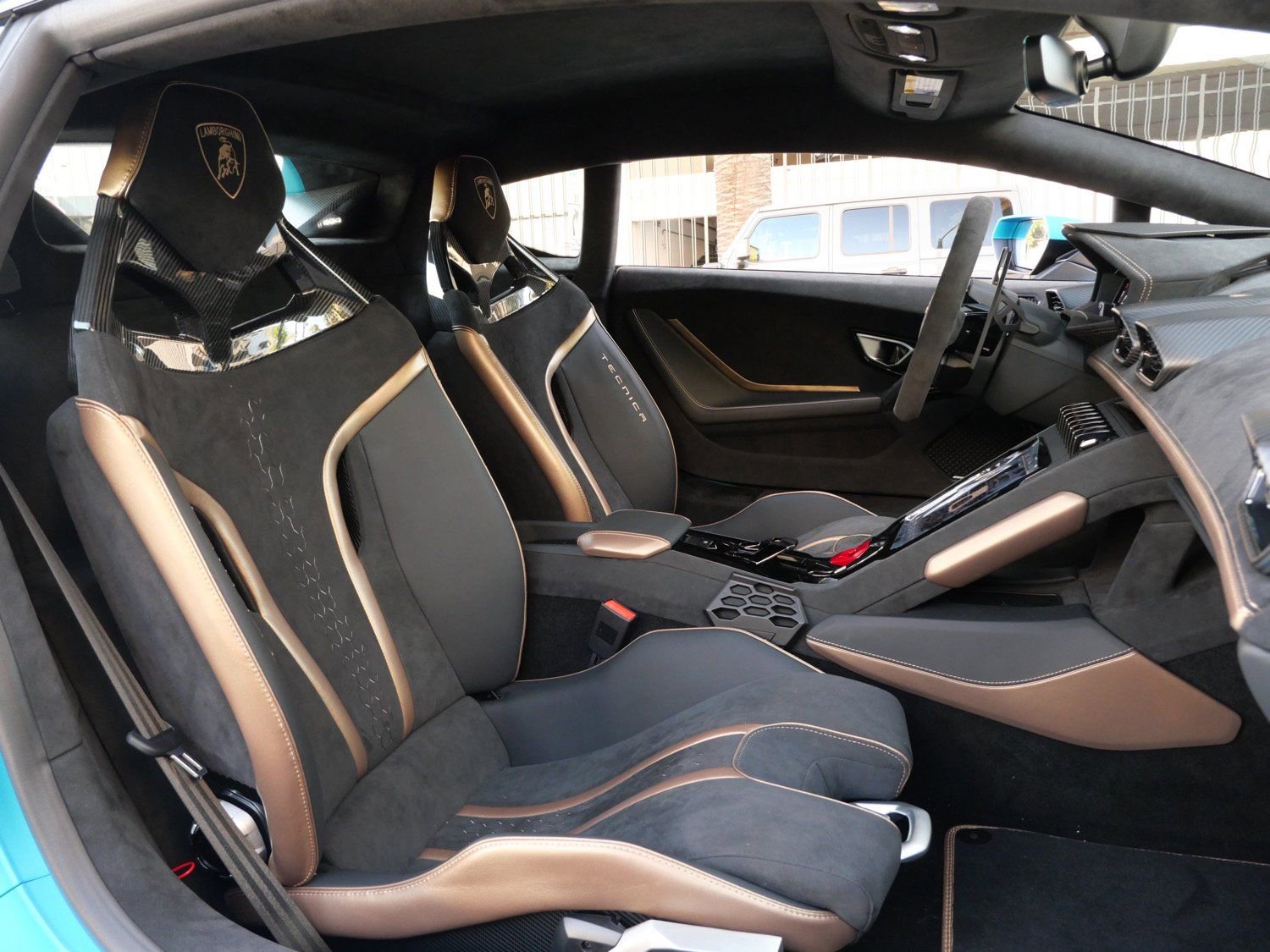 Used 2024 Lamborghini Huracan Tecnica image 8