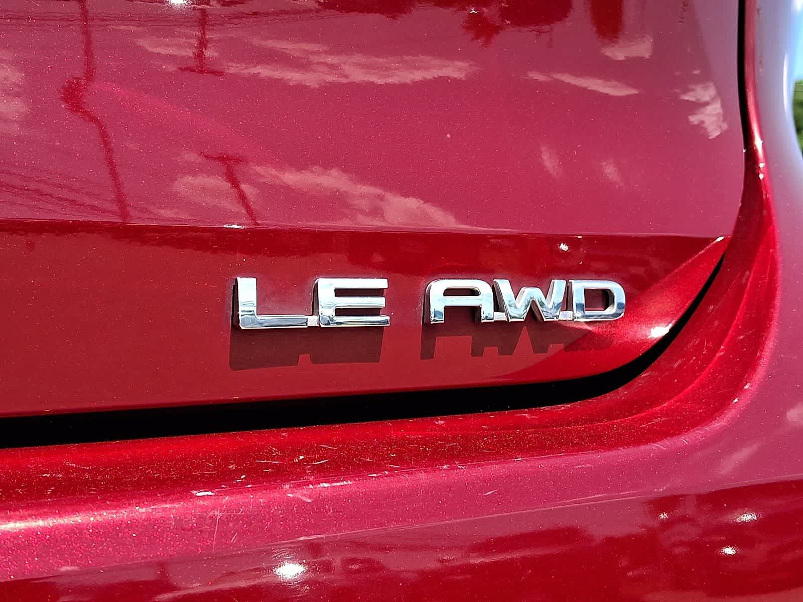 Used 2020 Toyota Highlander LE AWD/4WD image 34